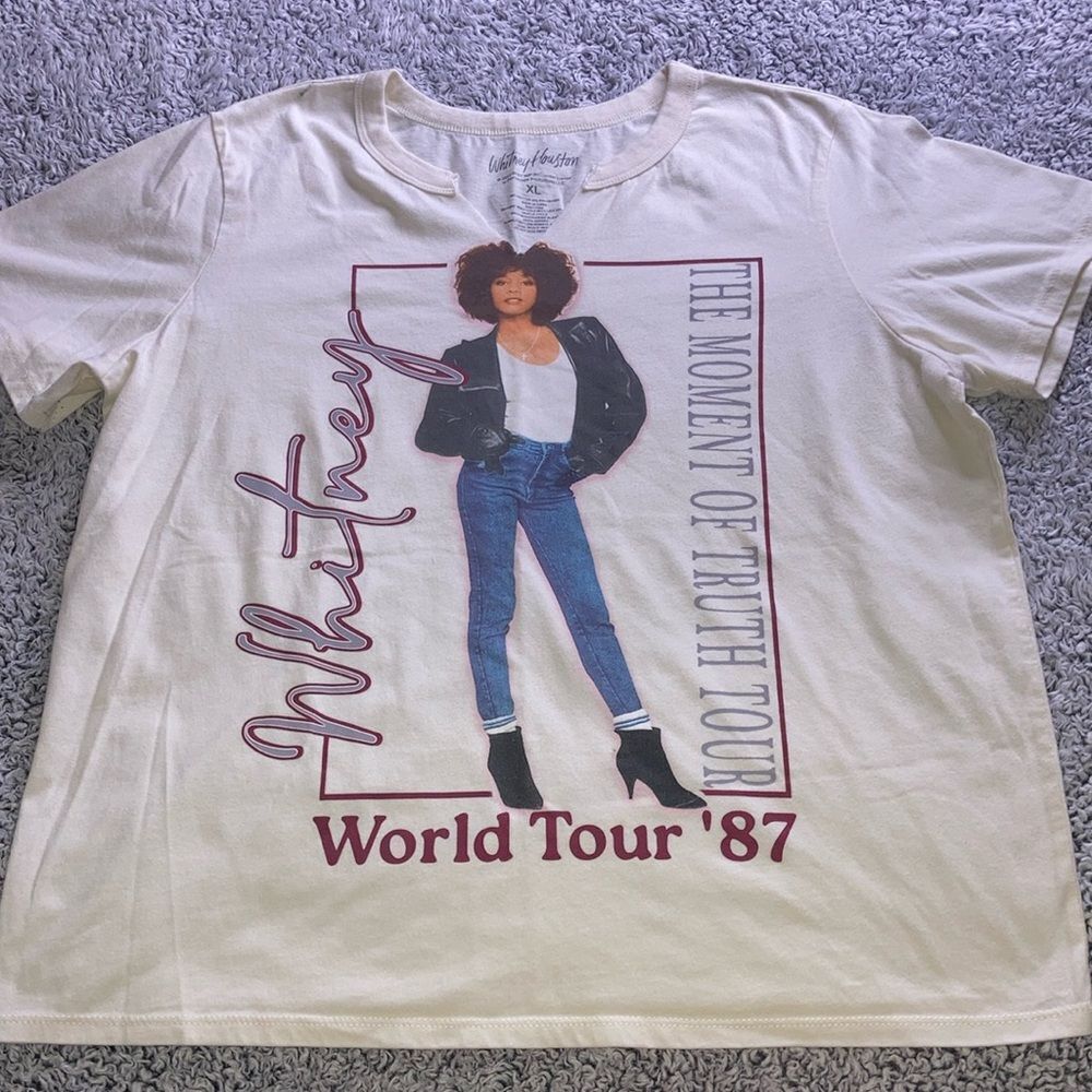 Whitney Houston XL The Moment Of Truth Tour 87 Retro Graphic T-shirt